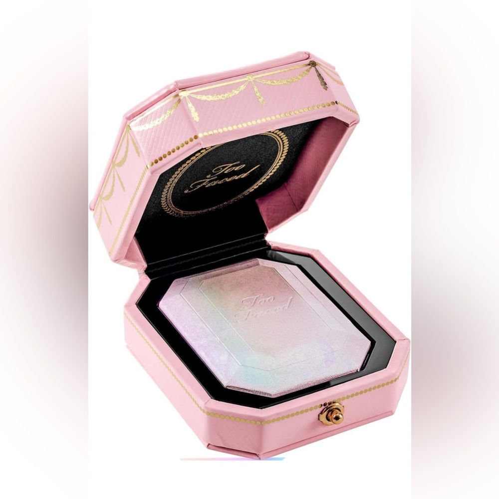 Too Faced Powder Diamond light Multi-Use Diamond Fire Highlighter